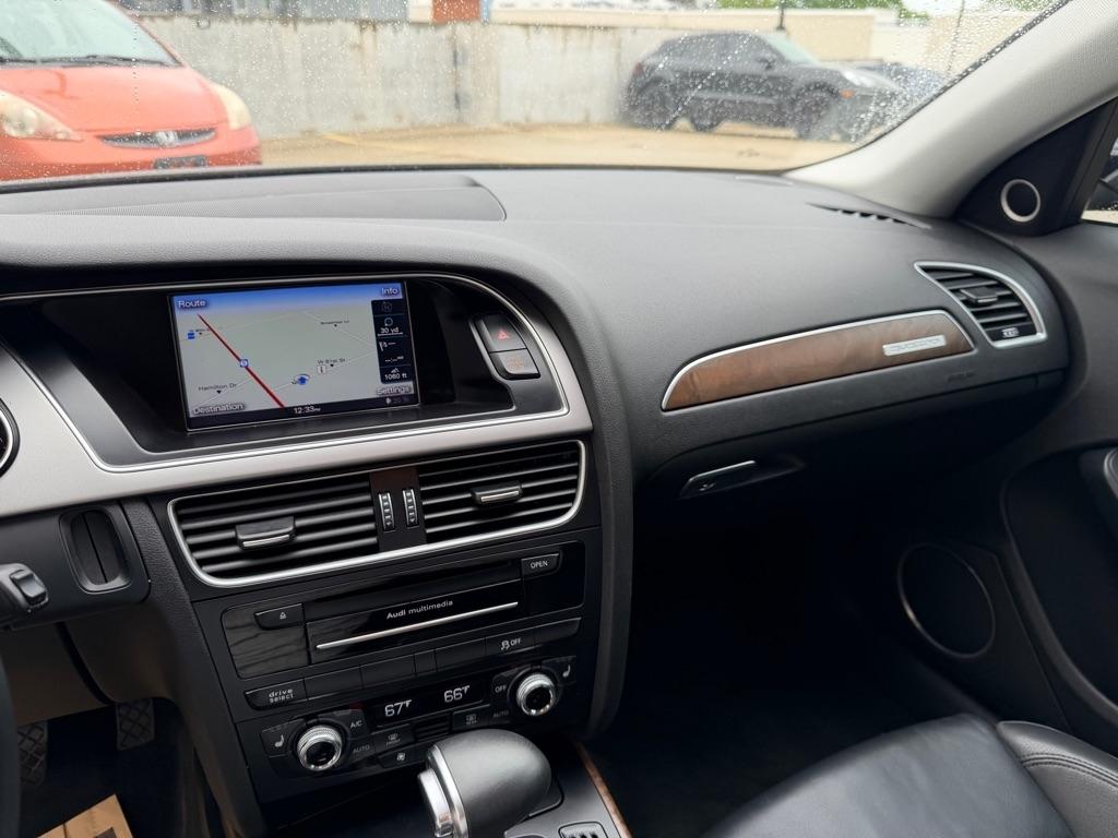 Audi A4 2.0T Sedan quattro Tiptronic 2015