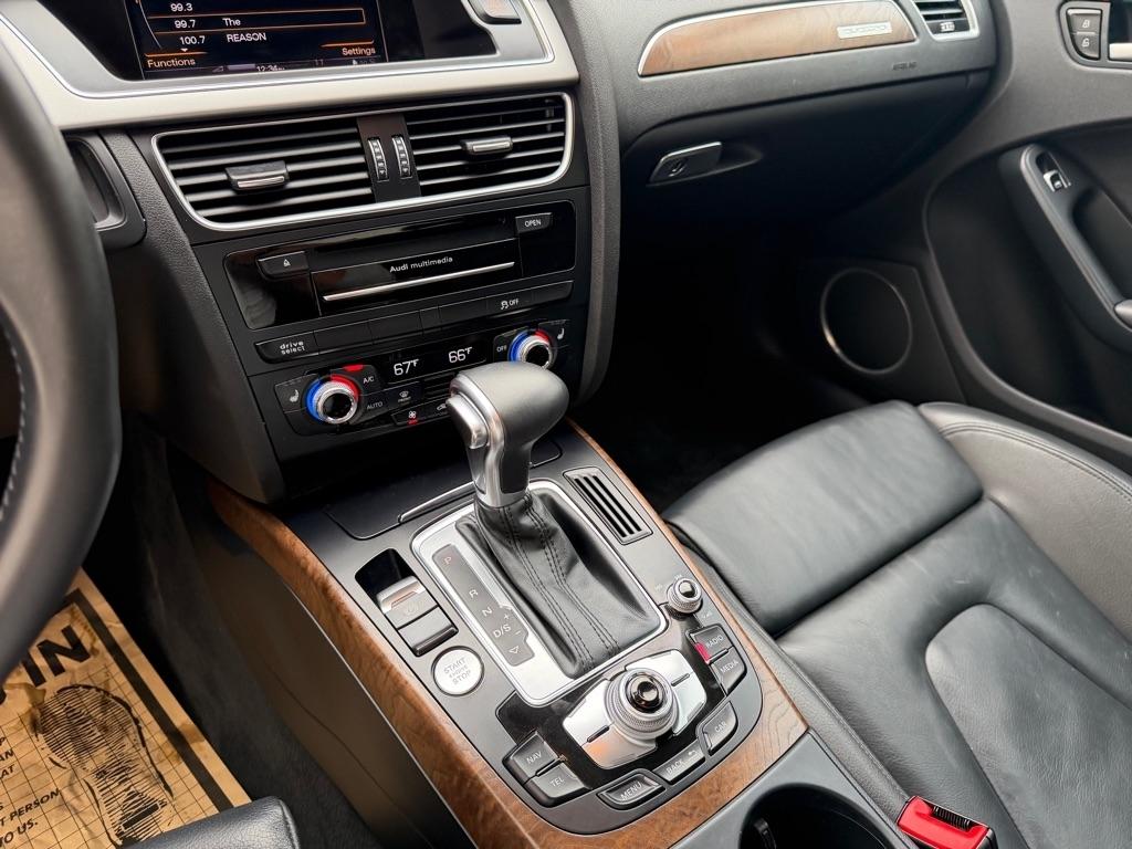 Audi A4 2.0T Sedan quattro Tiptronic 2015