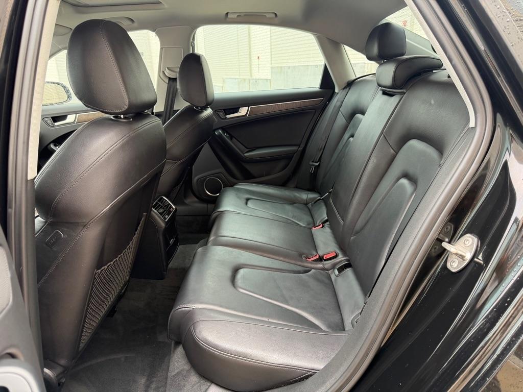 Audi A4 2.0T Sedan quattro Tiptronic 2015