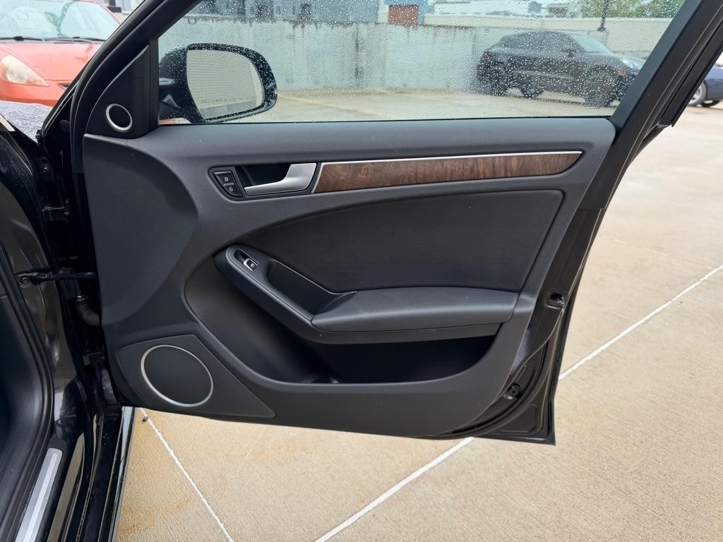 Audi A4 2.0T Sedan quattro Tiptronic 2015
