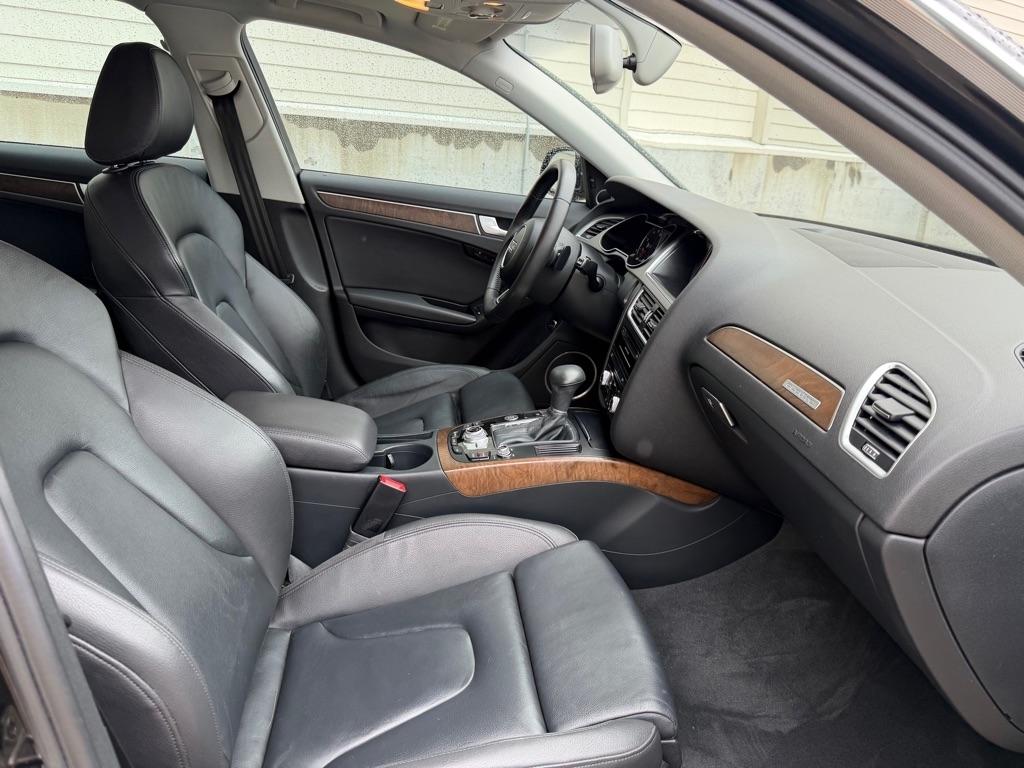 Audi A4 2.0T Sedan quattro Tiptronic 2015