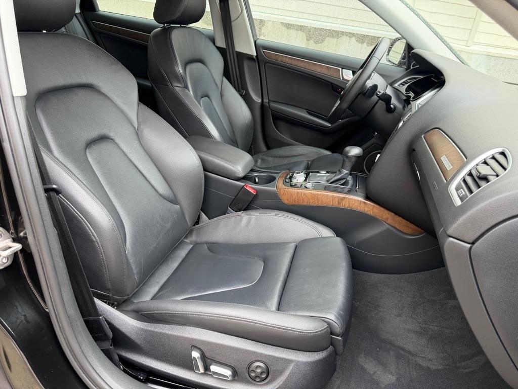Audi A4 2.0T Sedan quattro Tiptronic 2015