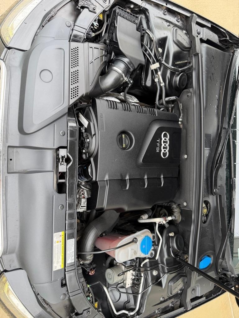Audi A4 2.0T Sedan quattro Tiptronic 2015