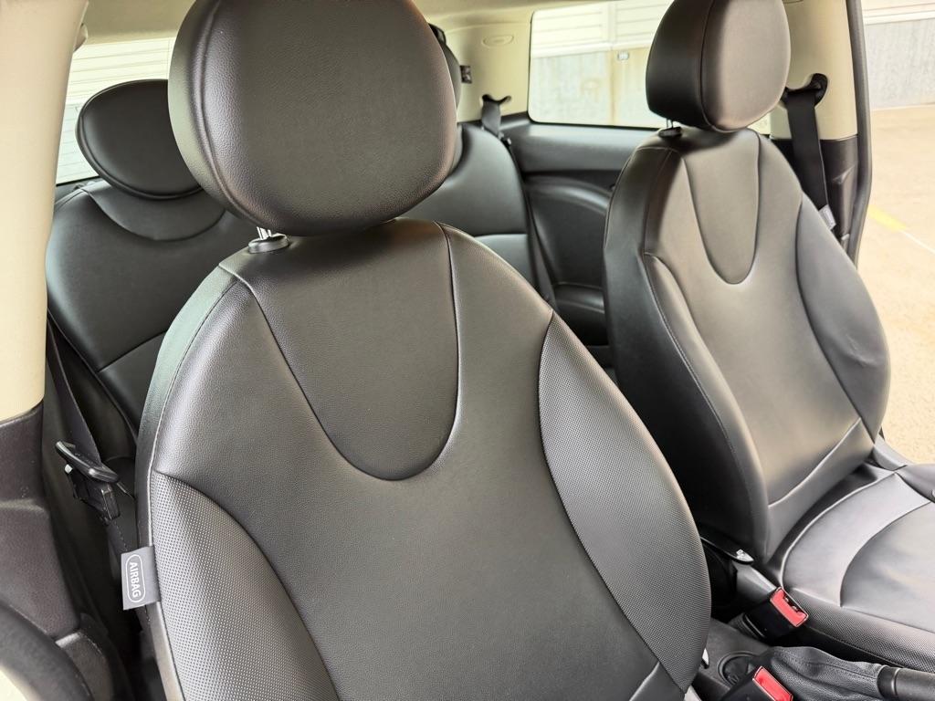 MINI Cooper Base 2012