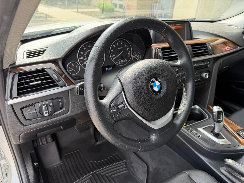 BMW 3-Series 328i xDrive Sedan 2015
