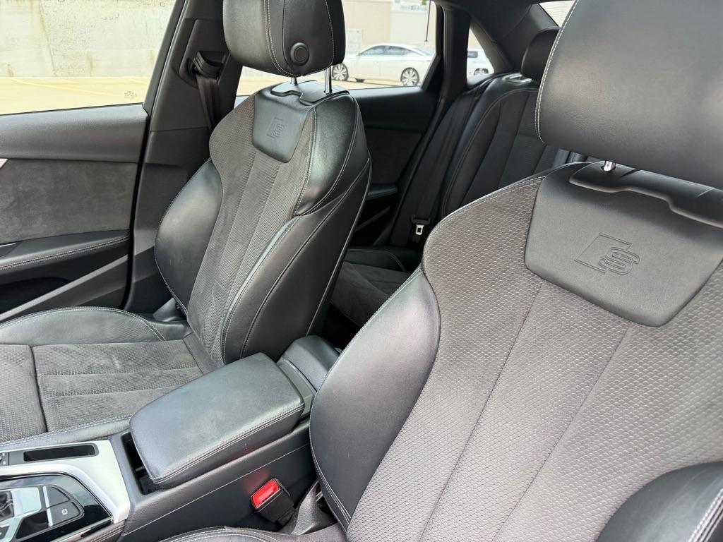 Audi A4 Premium Plus 45 TFSI quattro 2020