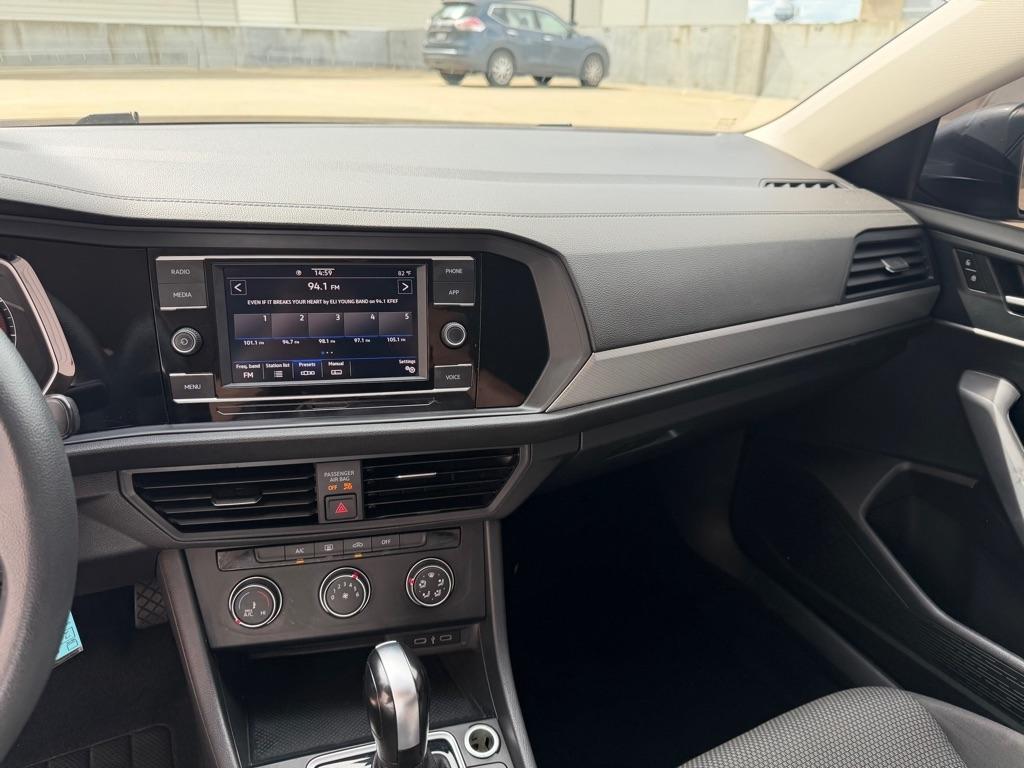 Volkswagen Jetta 1.4T S 8A 2021
