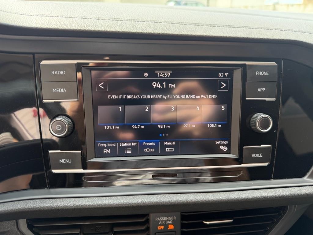 Volkswagen Jetta 1.4T S 8A 2021