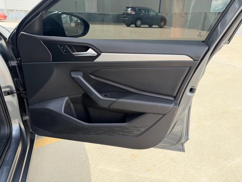 Volkswagen Jetta 1.4T S 8A 2021