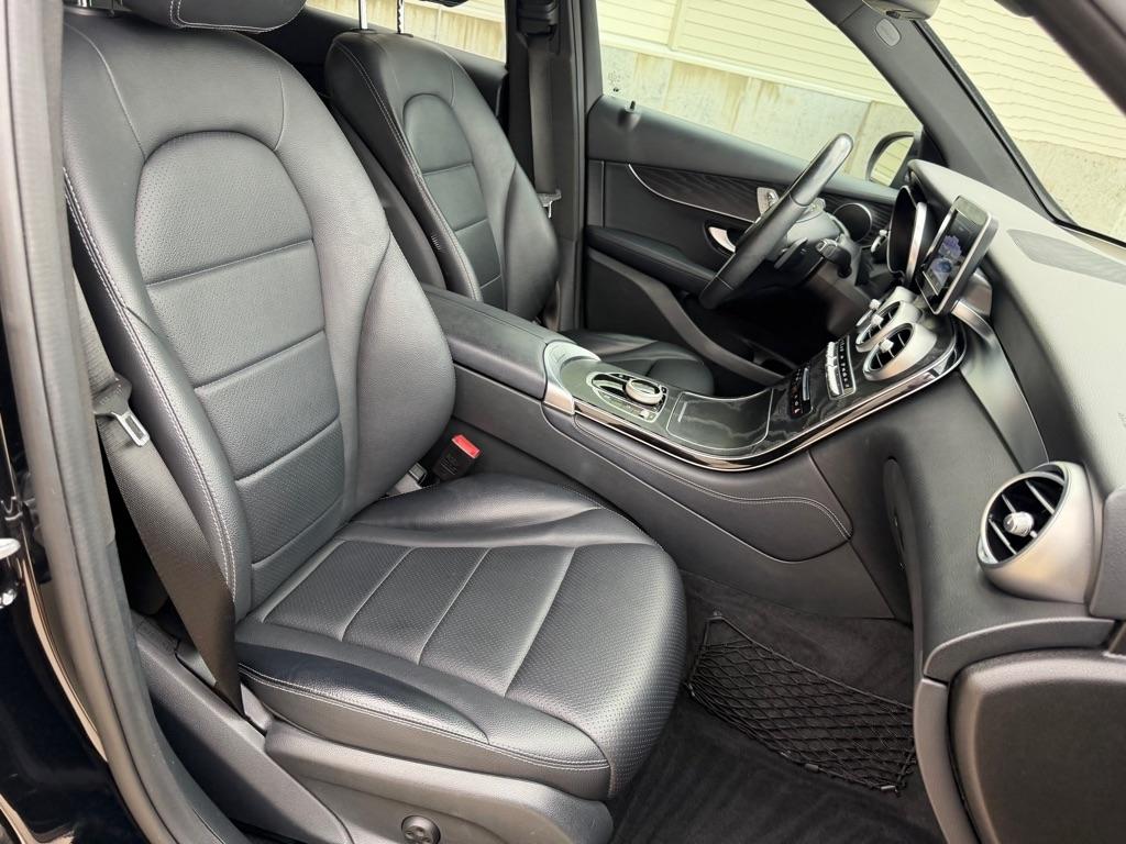 Mercedes-Benz GLC-Class GLC300 2017