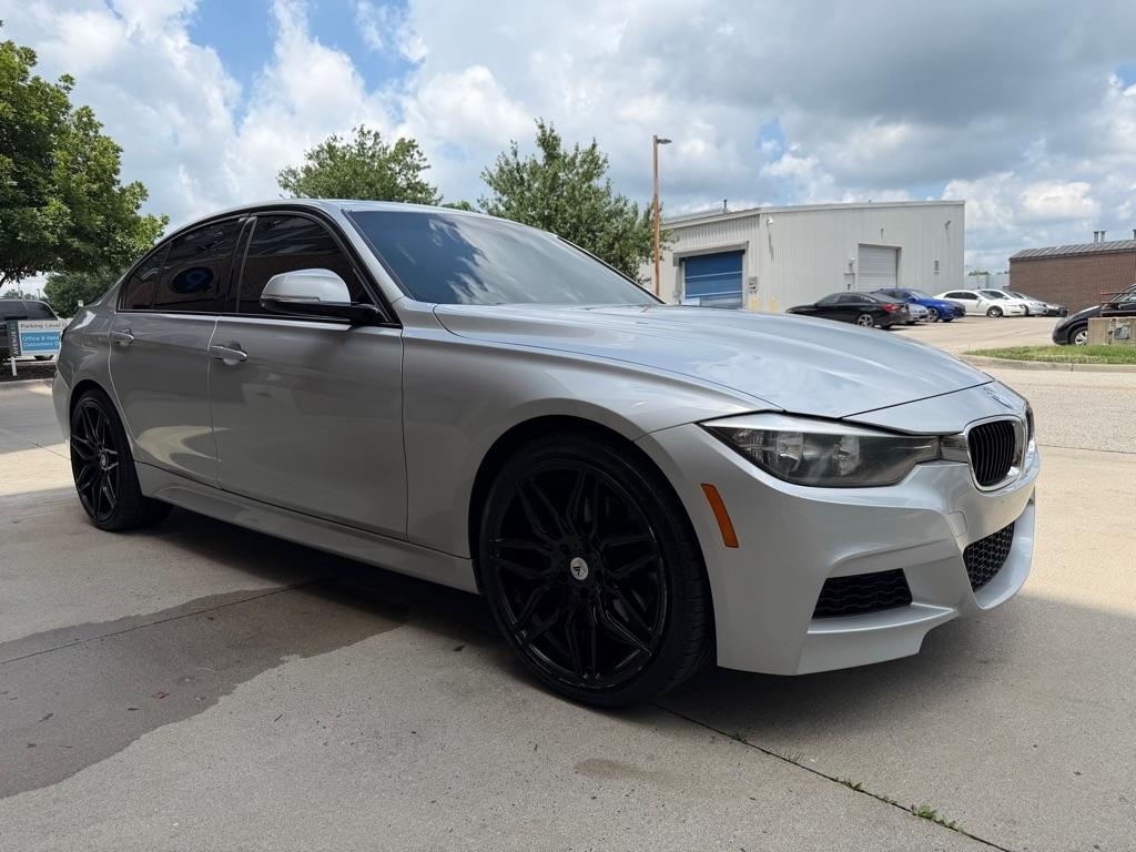 2014 BMW 3 Series 328i xDrive Sedan's photo