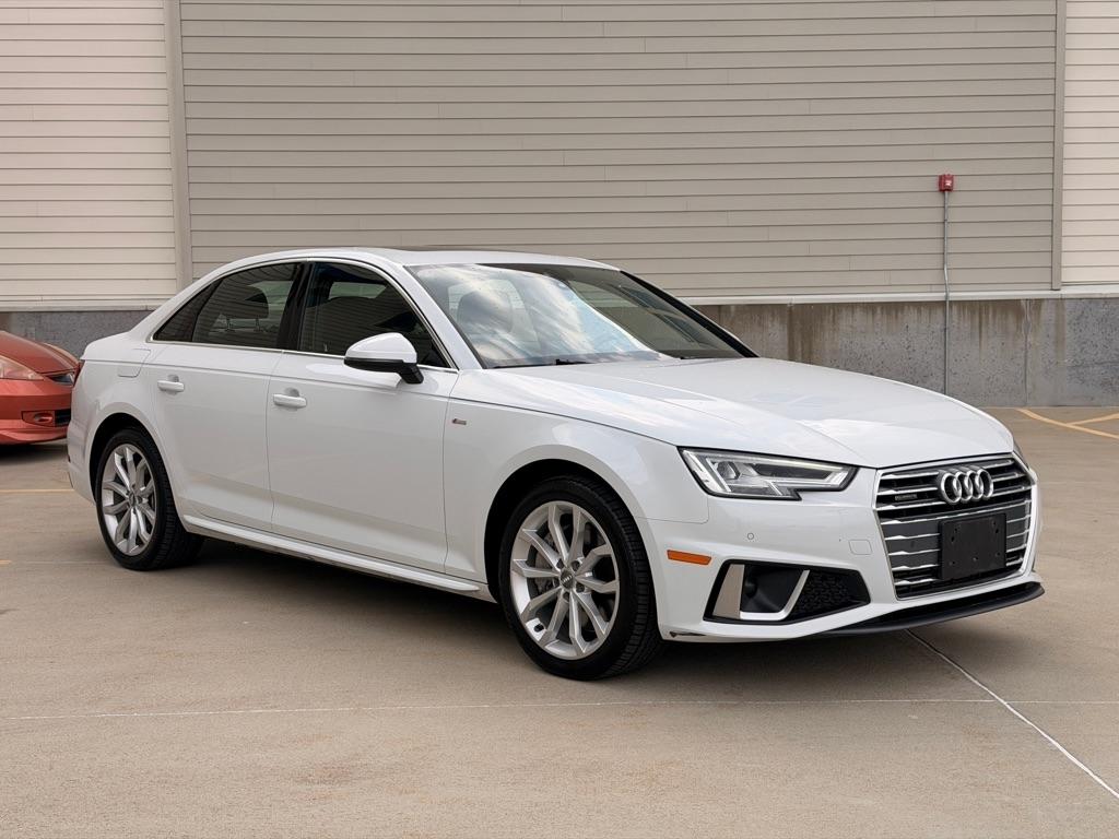 2019 Audi A4 2.0T quattro S tronic Premium Plus's photo
