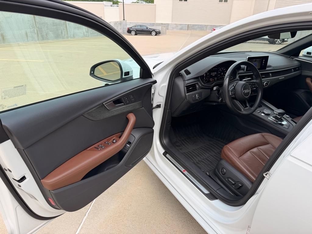 Audi A4 2.0 TFSI Premium Plus quattro 7A 2019