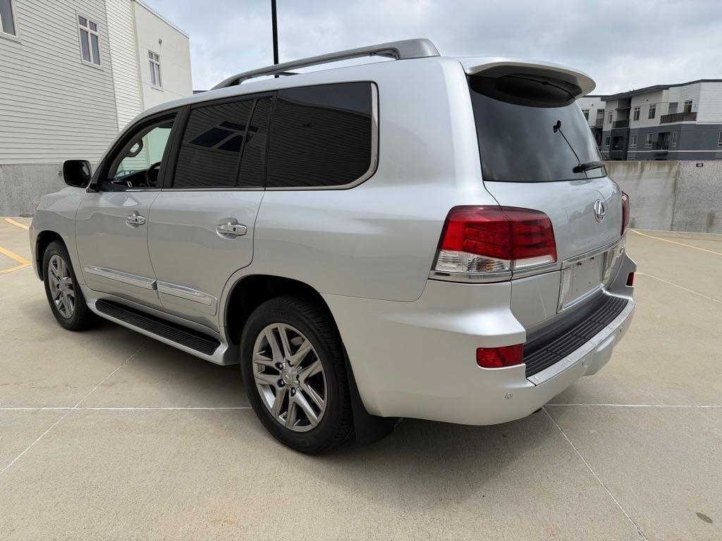 Lexus LX 570 Sport Utility 2013