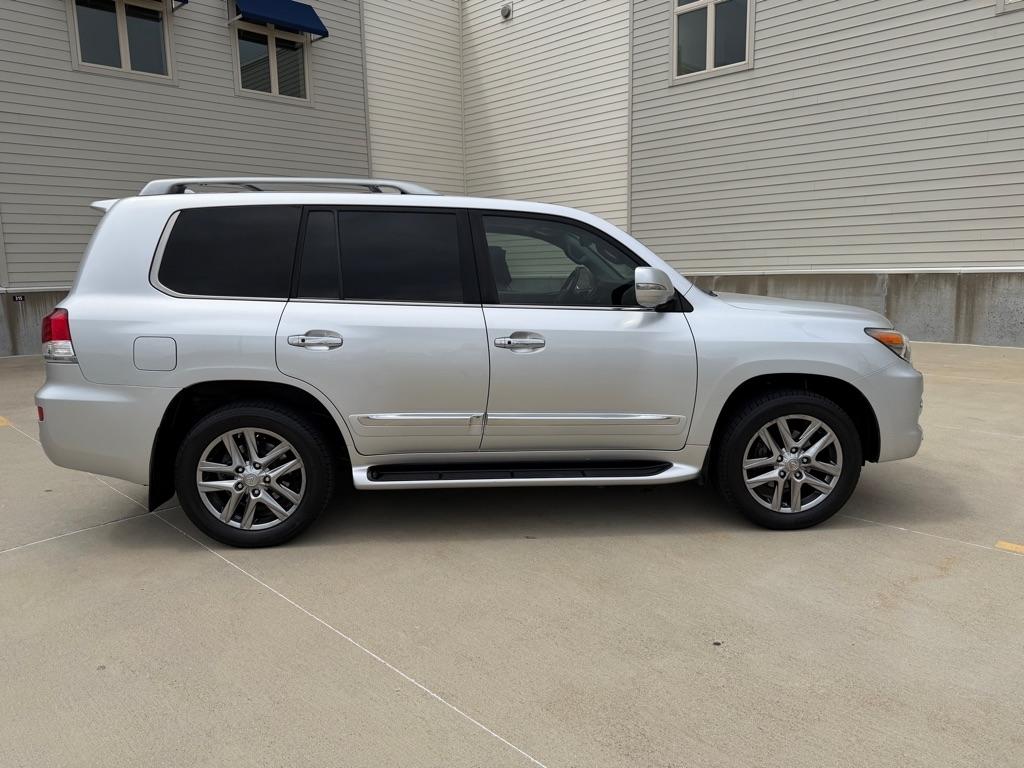 Lexus LX 570 Sport Utility 2013