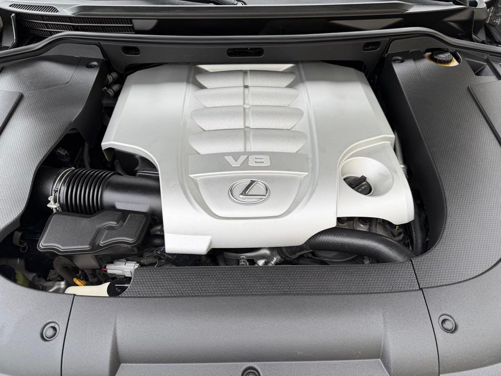 Lexus LX 570 Sport Utility 2013