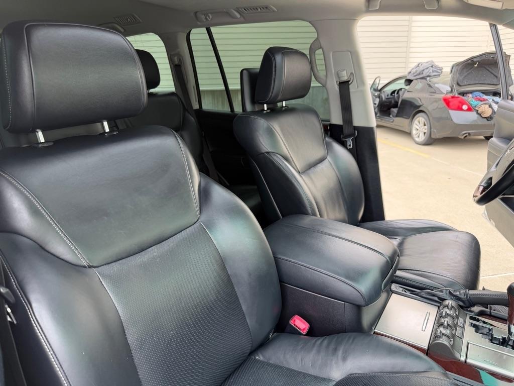 Lexus LX 570 Sport Utility 2013