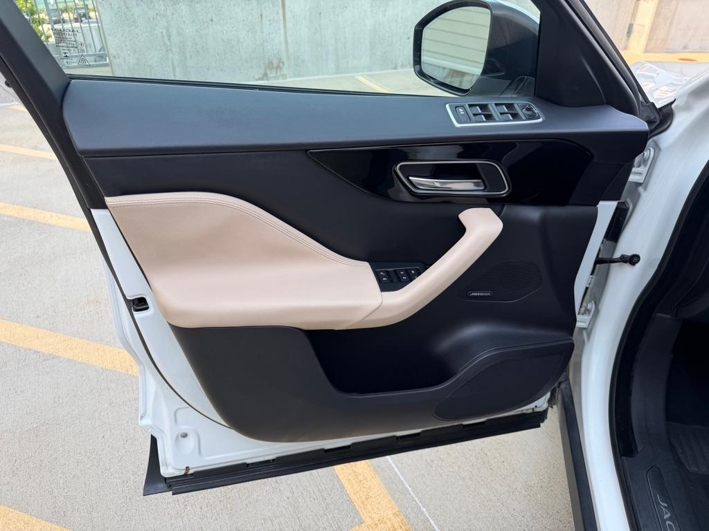 Jaguar F-Pace 25t Premium 2018