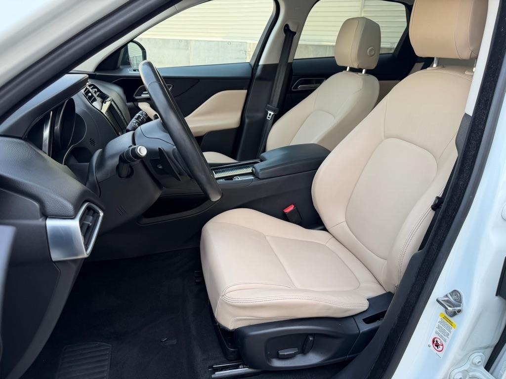 Jaguar F-Pace 25t Premium 2018