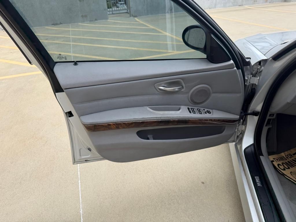 BMW 3-Series 328i 2008