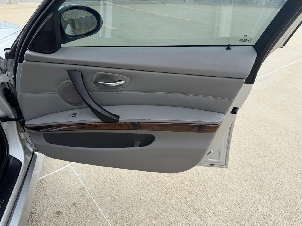 BMW 3-Series 328i 2008
