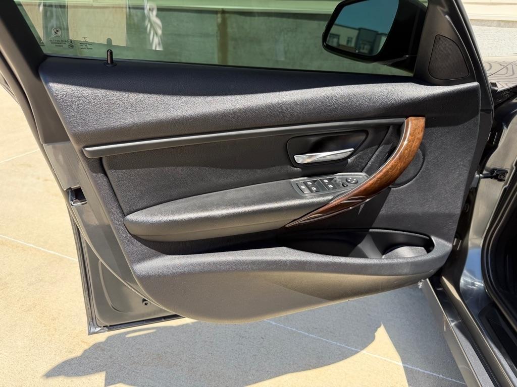 BMW 3-Series 320i xDrive 2015