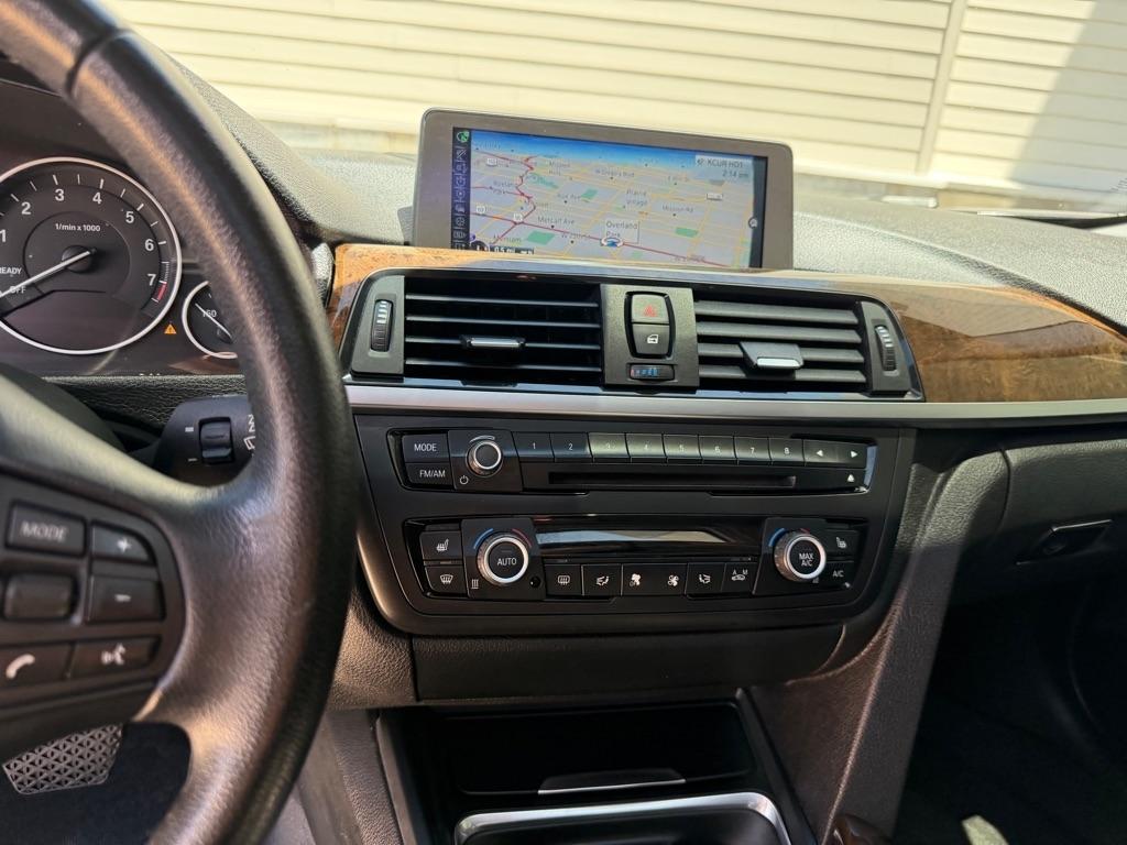 BMW 3-Series 320i xDrive 2015
