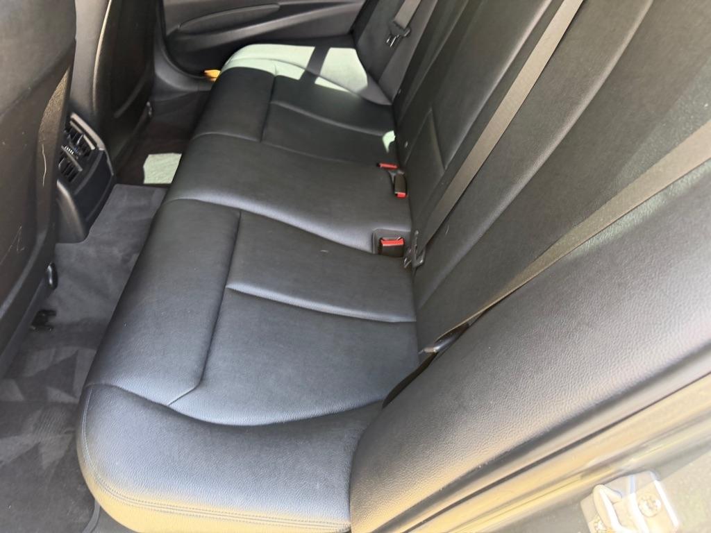 BMW 3-Series 320i xDrive 2015