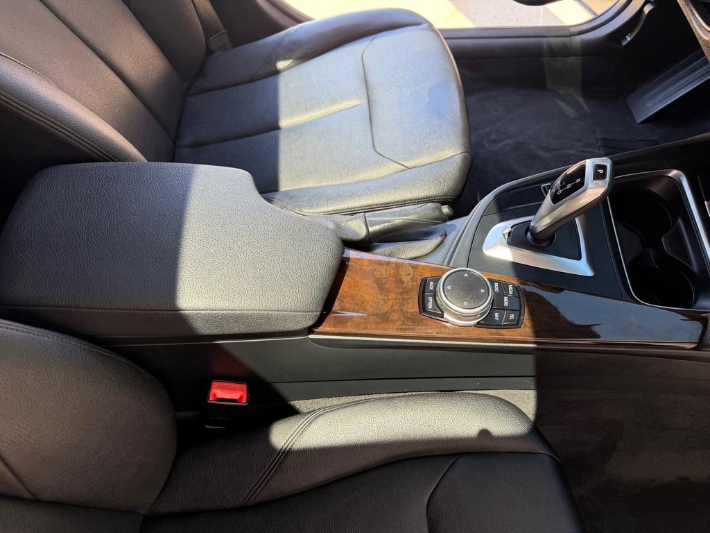 BMW 3-Series 320i xDrive 2015