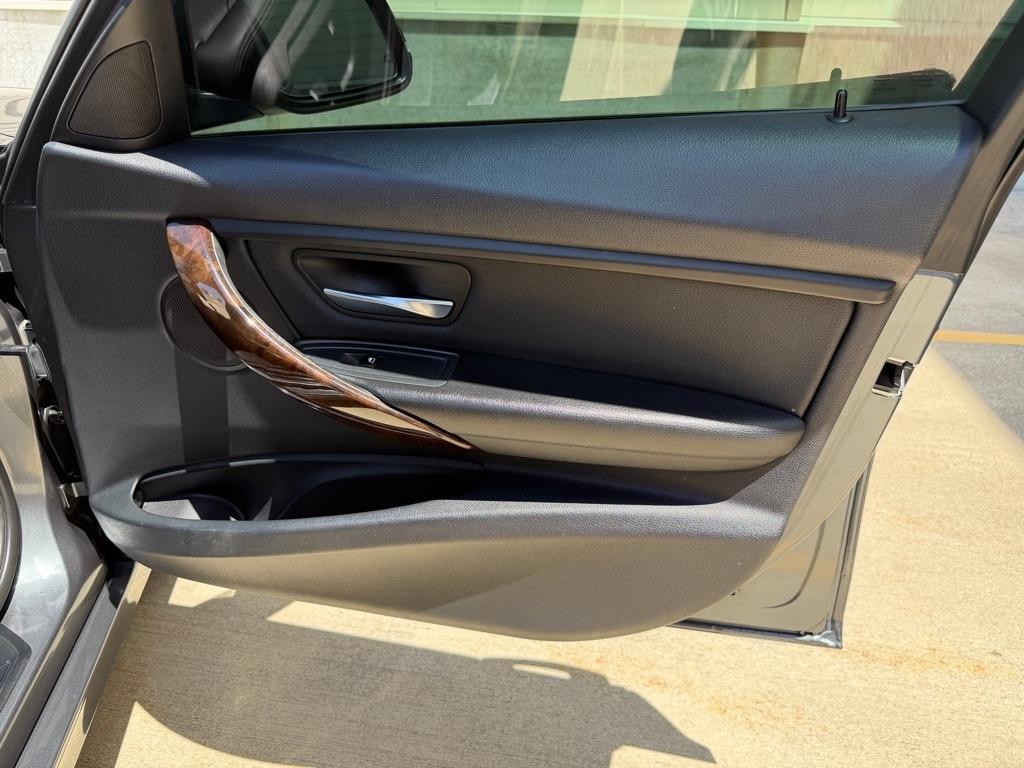 BMW 3-Series 320i xDrive 2015