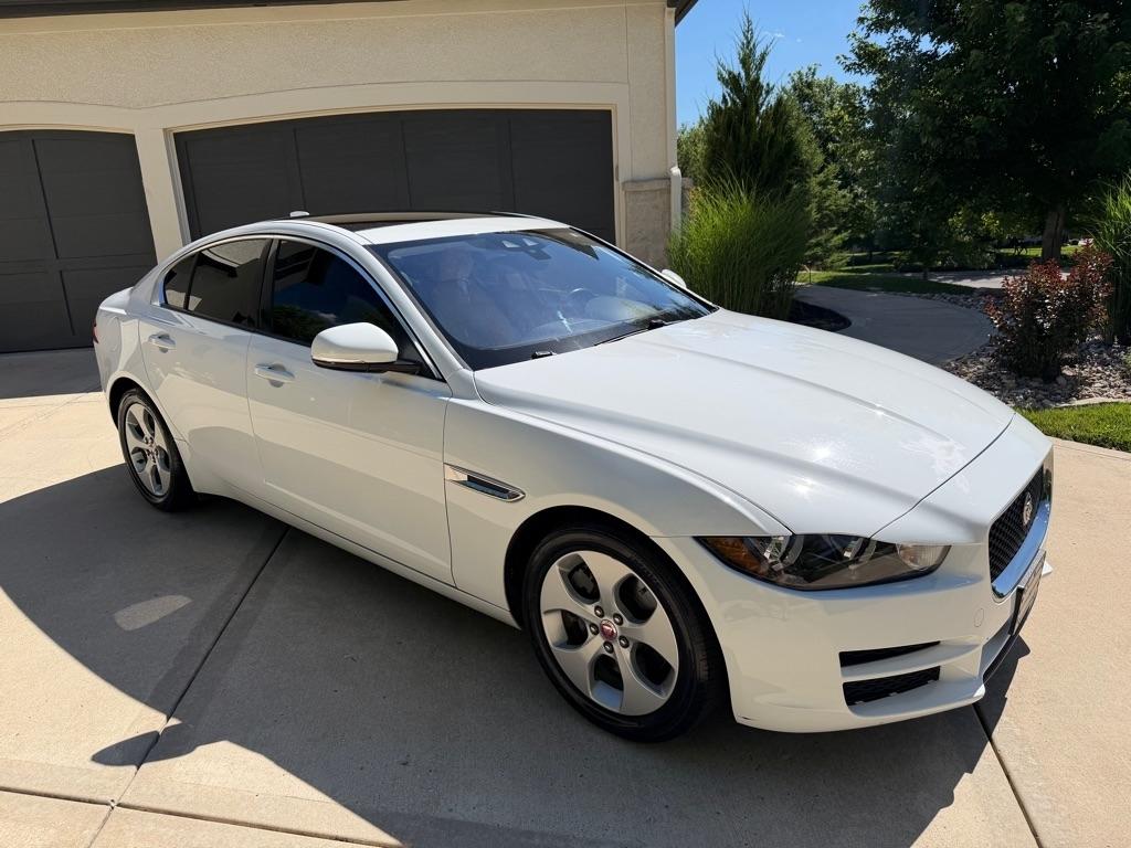 Jaguar XE 25t 2017