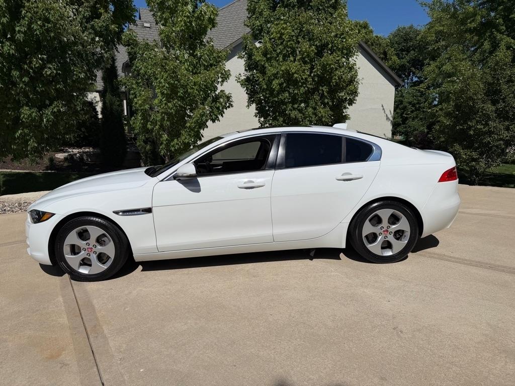 Jaguar XE 25t 2017