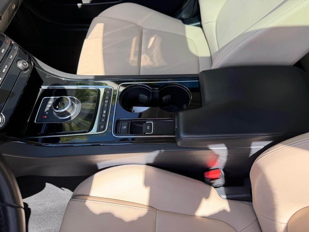 Jaguar XE 25t 2017