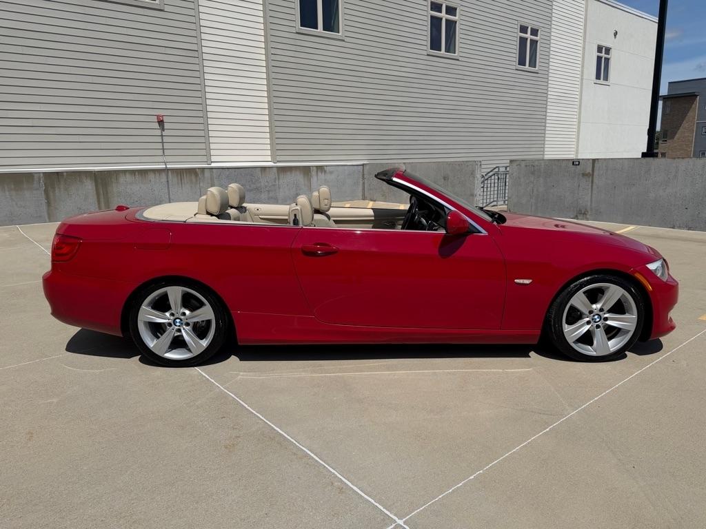 BMW 3-Series 328i Convertible 2011