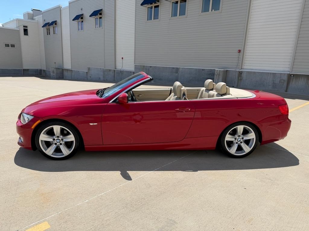 BMW 3-Series 328i Convertible 2011