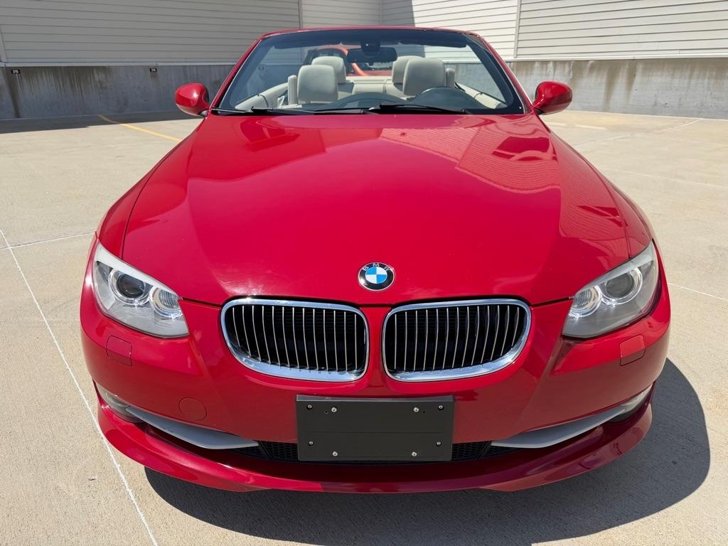 BMW 3-Series 328i Convertible 2011