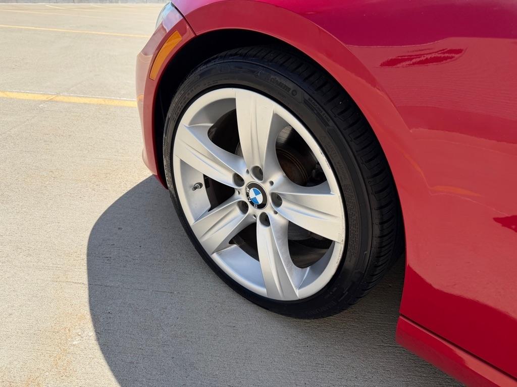 BMW 3-Series 328i Convertible 2011