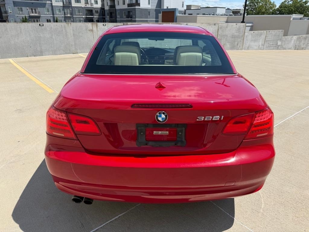 BMW 3-Series 328i Convertible 2011