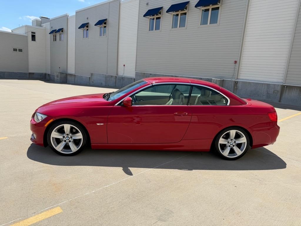 BMW 3-Series 328i Convertible 2011