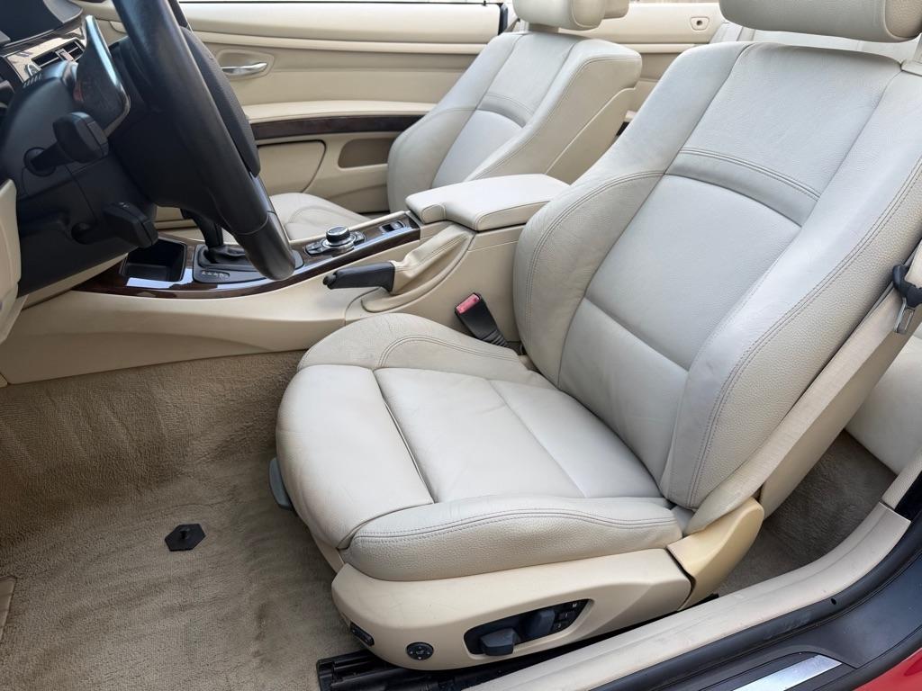 BMW 3-Series 328i Convertible 2011