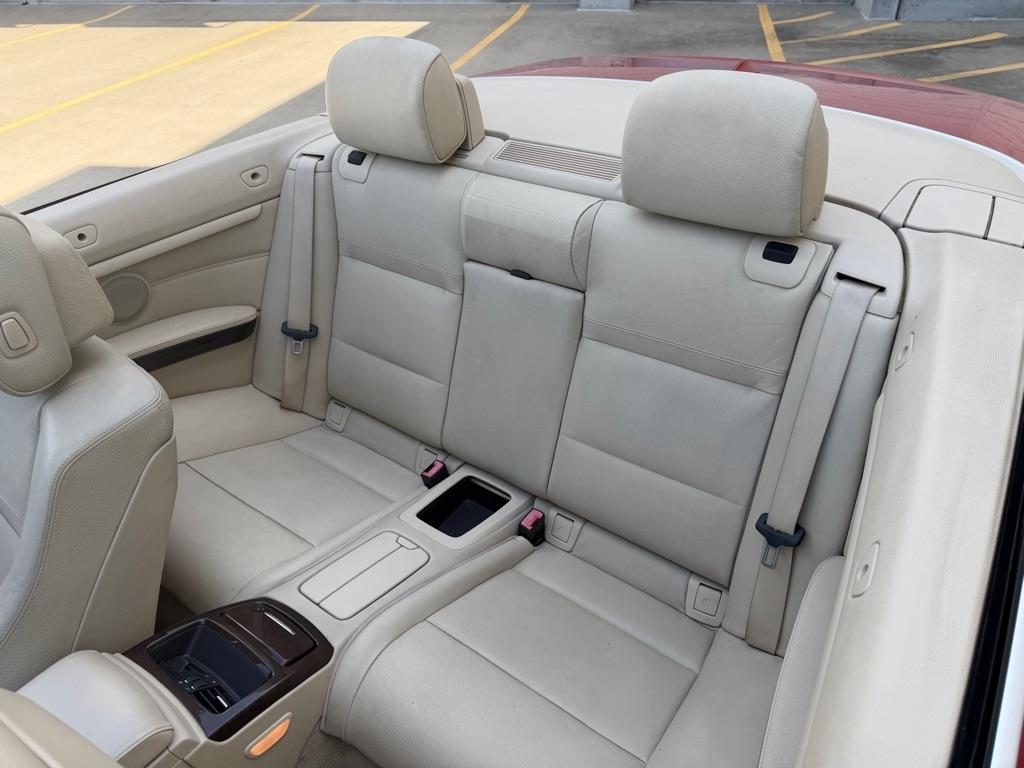 BMW 3-Series 328i Convertible 2011