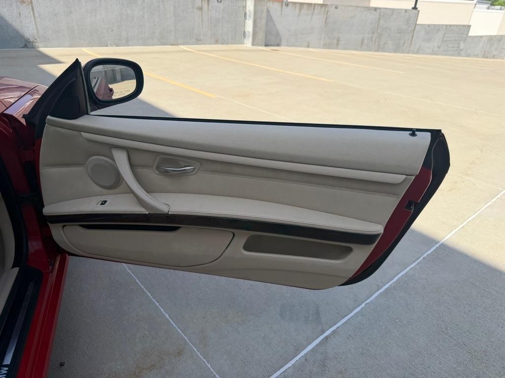 BMW 3-Series 328i Convertible 2011