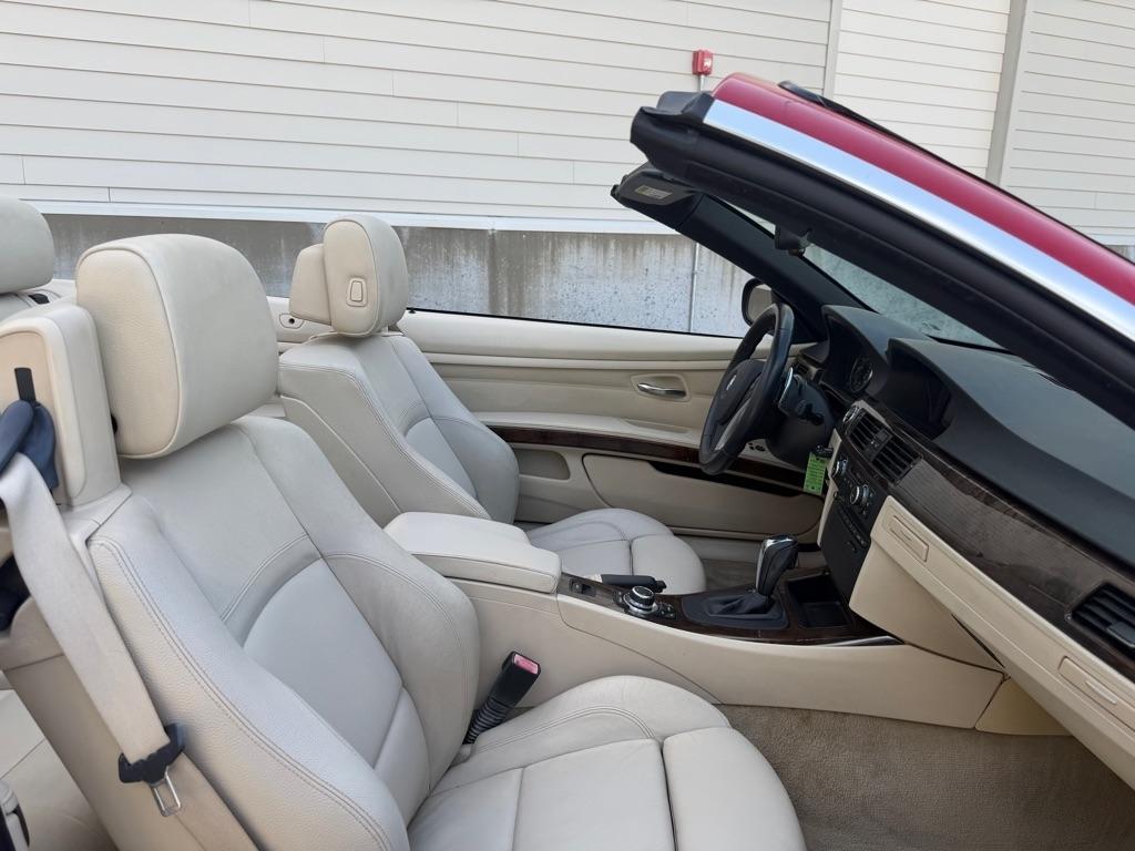 BMW 3-Series 328i Convertible 2011