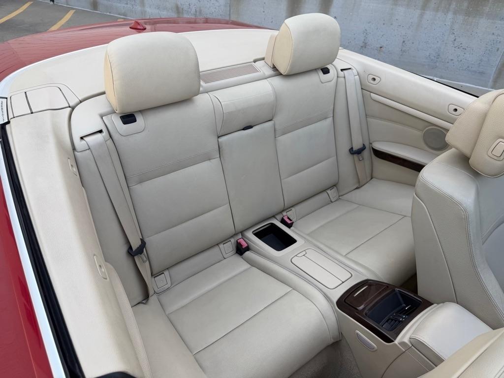 BMW 3-Series 328i Convertible 2011