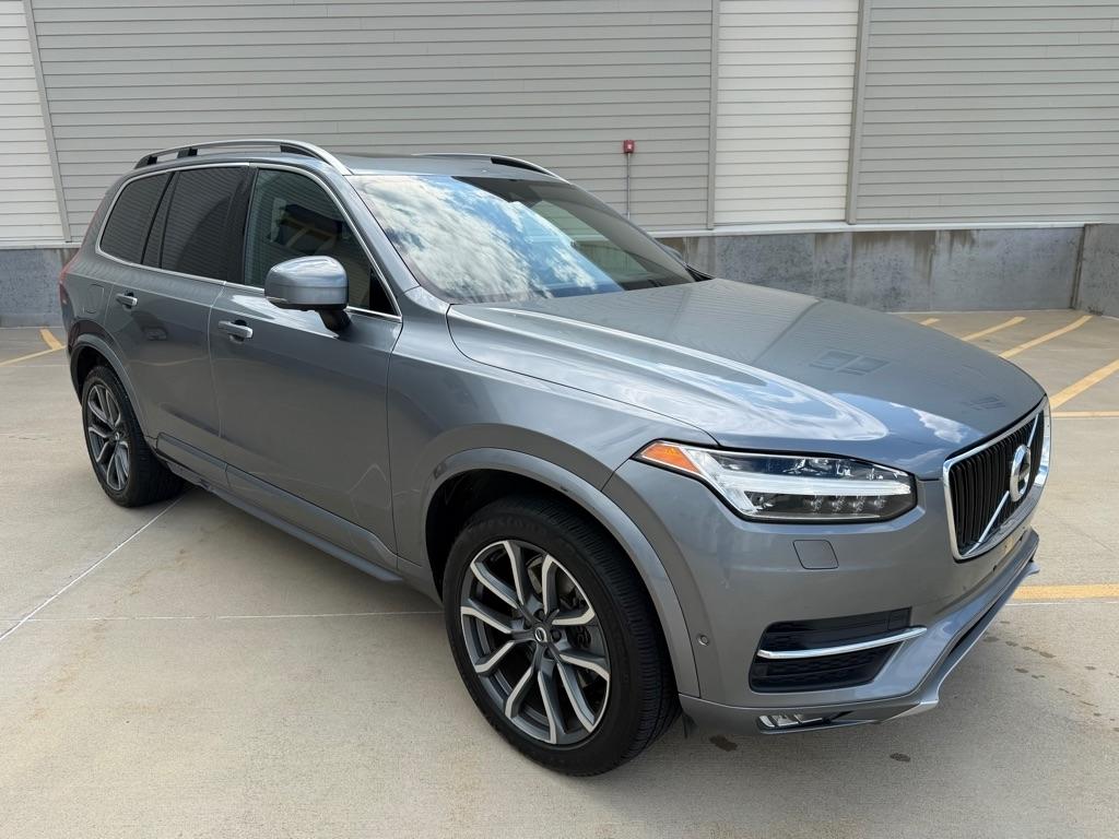 2017 Volvo XC90 T6 Momentum AWD