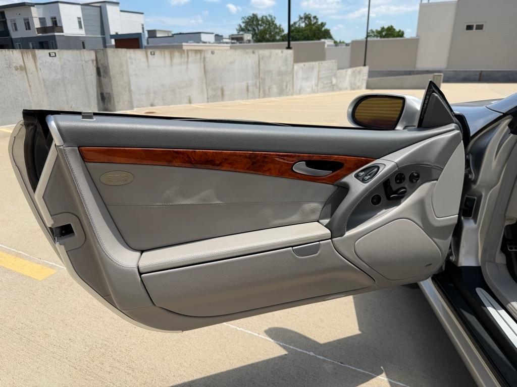 Mercedes-Benz SL  2004