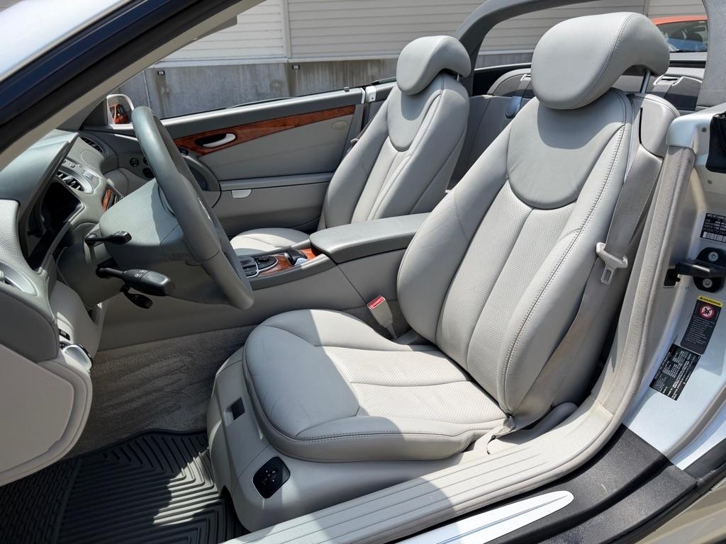 Mercedes-Benz SL  2004