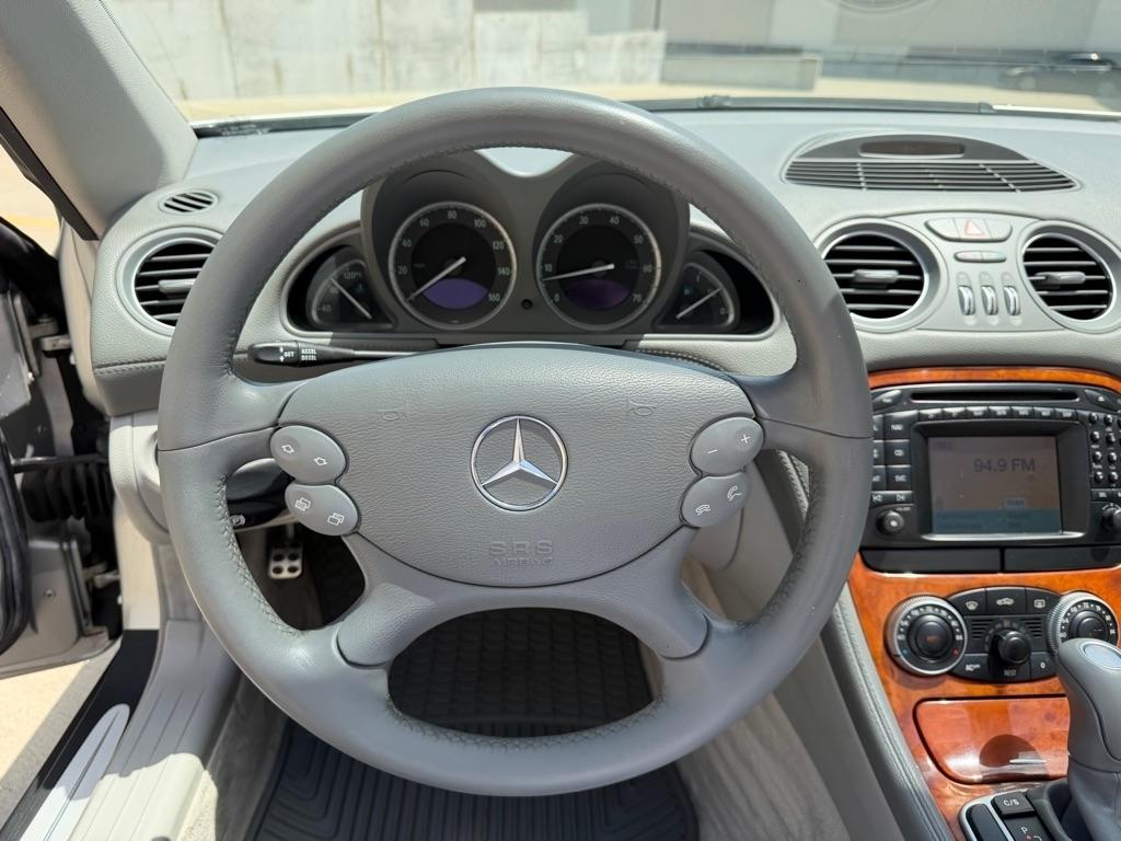 Mercedes-Benz SL  2004