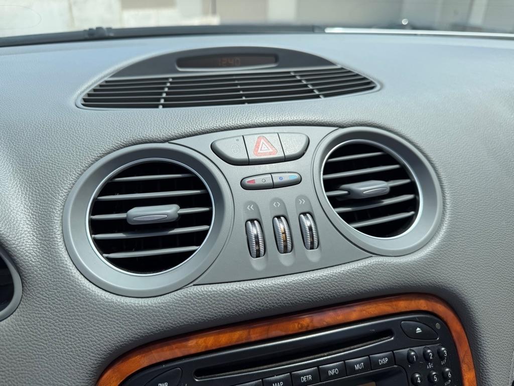 Mercedes-Benz SL  2004