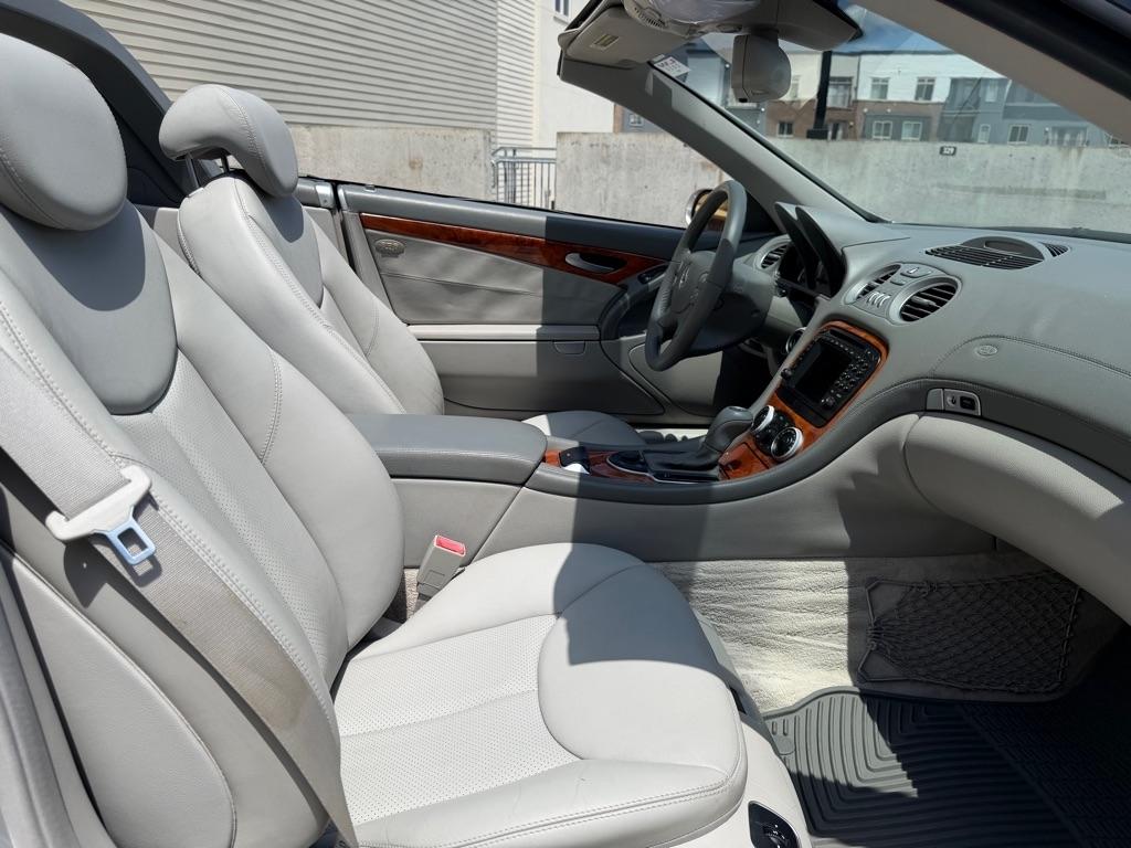 Mercedes-Benz SL  2004